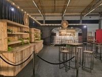 Party Up! Bubbles, Cocktails and Drinks